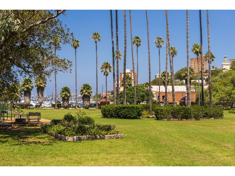 2/6 Bradly Avenue, Kirribilli NSW 2061