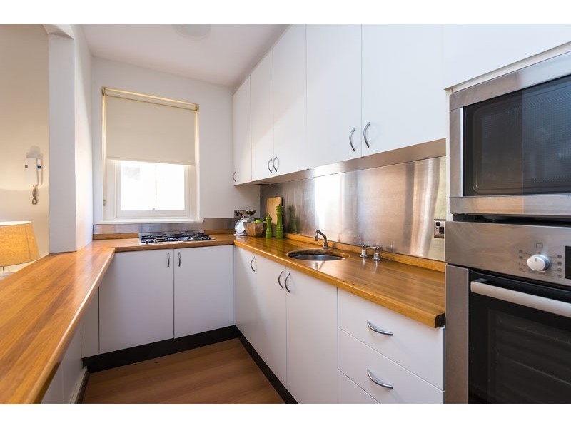 2/6 Bradly Avenue, Kirribilli NSW 2061