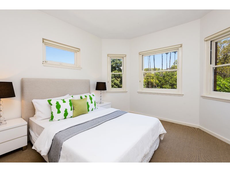 2/6 Bradly Avenue, Kirribilli NSW 2061