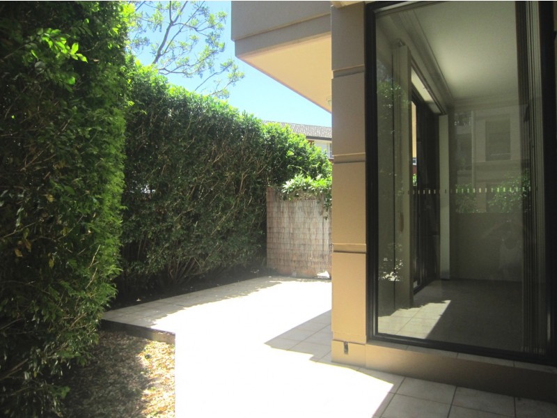 11/240 Ben Boyd Rd, Neutral Bay NSW 2089