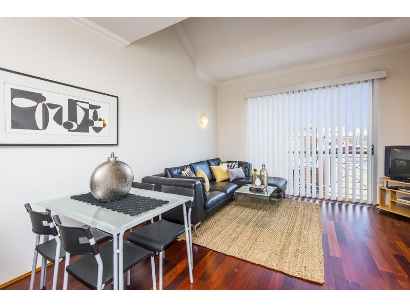 37/13 Ernest Street, Crows Nest NSW 2065