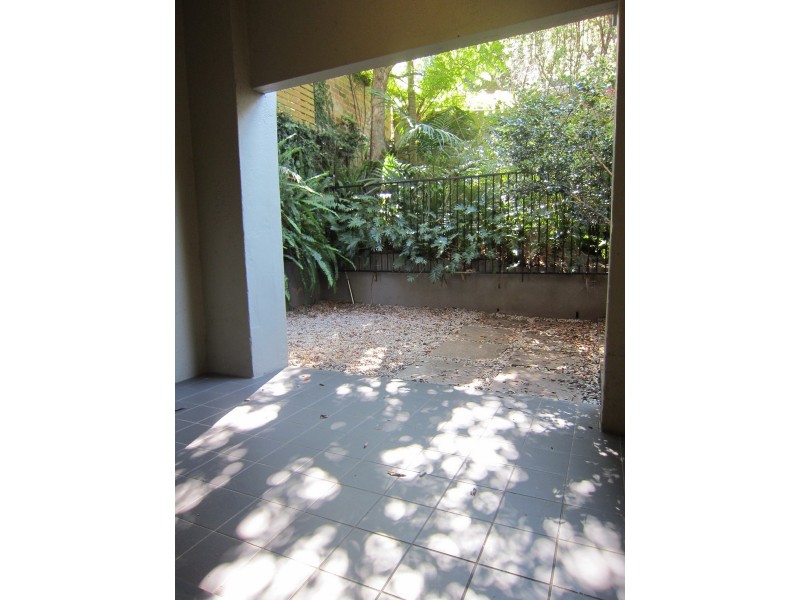 2/4 Holdsworth Street, Neutral Bay NSW 2089