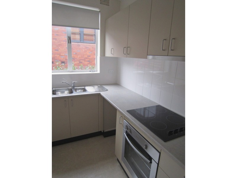 2/10 Esther Road, Mosman NSW 2088