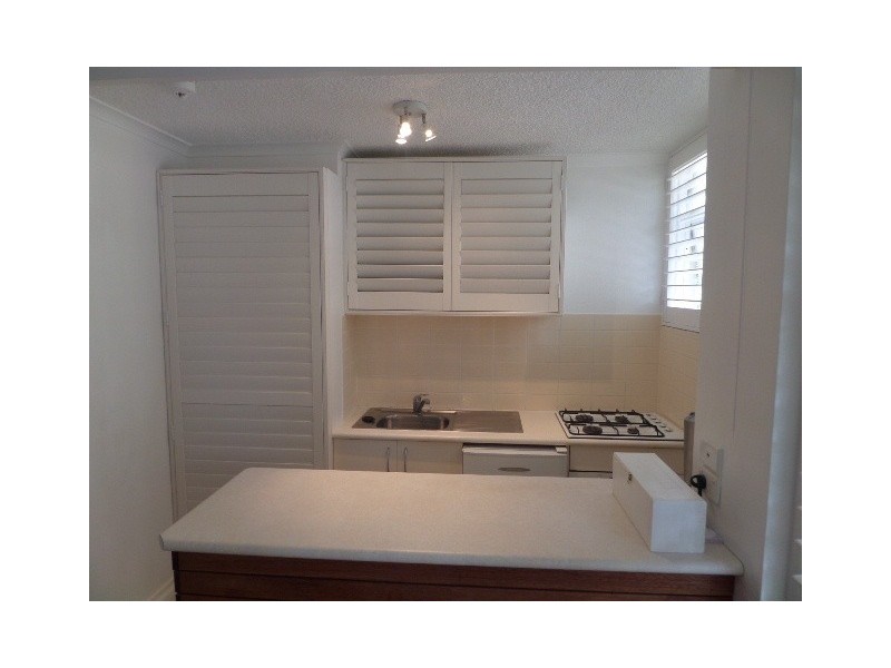 9/5-7 The Esplanade, Elizabeth Bay NSW 2011