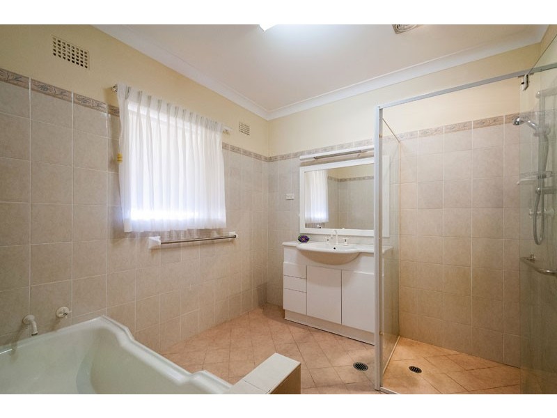 31 Moore Street, Clontarf NSW 2093