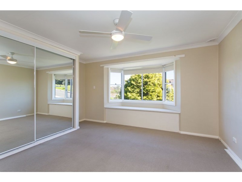 27a Pine Ave, Brookvale NSW 2100