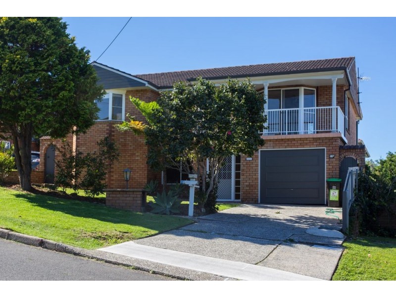 27a Pine Ave, Brookvale NSW 2100