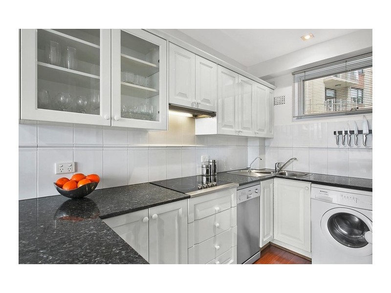 12/17 East Crescent Street, Mcmahons Point NSW 2060