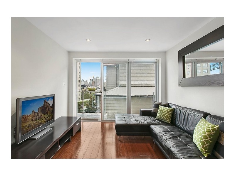 12/17 East Crescent Street, Mcmahons Point NSW 2060