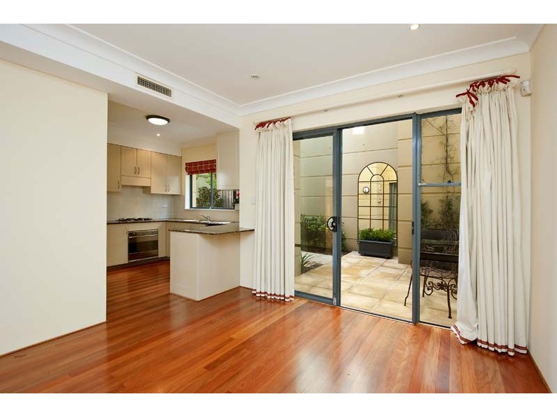 1/10-12 Ben Boyd Road, Neutral Bay NSW 2089