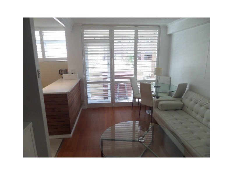 9/5-7 The Esplanade, Elizabeth Bay NSW 2011