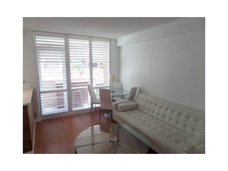 9/5-7 The Esplanade, Elizabeth Bay NSW 2011