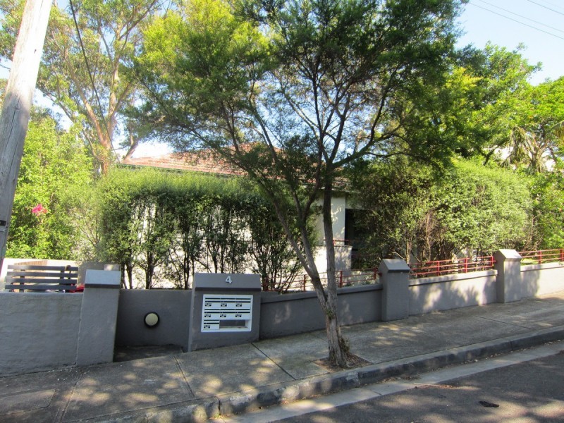 2/4 Holdsworth Street, Neutral Bay NSW 2089