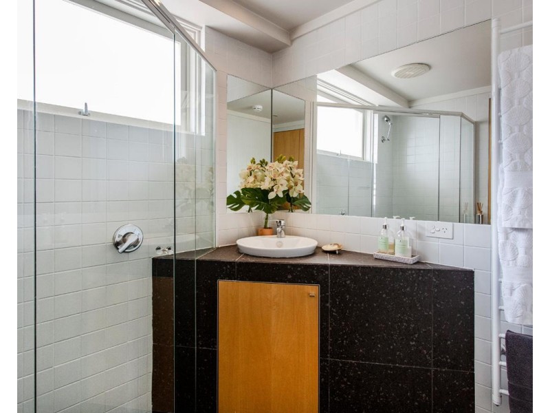 43/17 East Crescent Street, Mcmahons Point NSW 2060