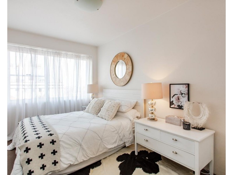 43/17 East Crescent Street, Mcmahons Point NSW 2060