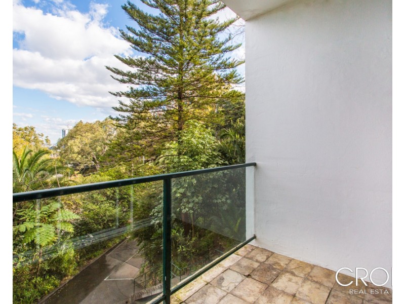 2/80 Bent Street, Neutral Bay NSW 2089