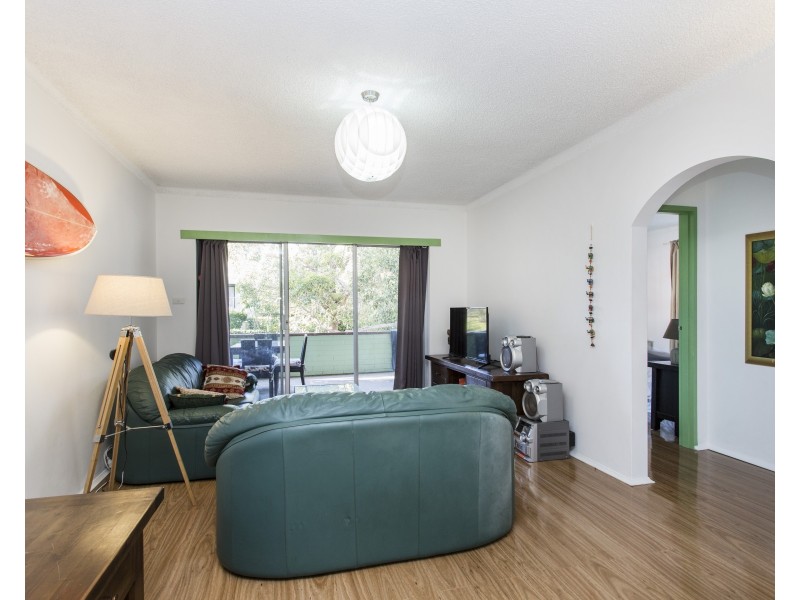 2/18 Avon Road, Dee Why NSW 2099