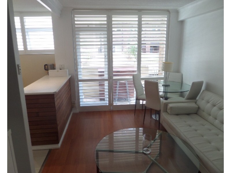 9/5-7 The Esplanade, Elizabeth Bay NSW 2011