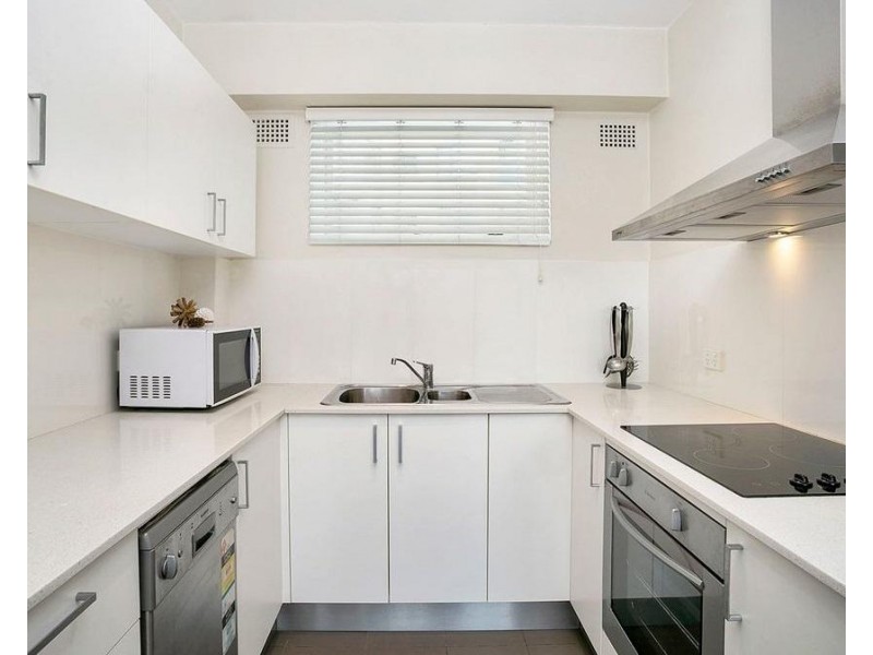 42/17 East Crescent Street, Mcmahons Point NSW 2060