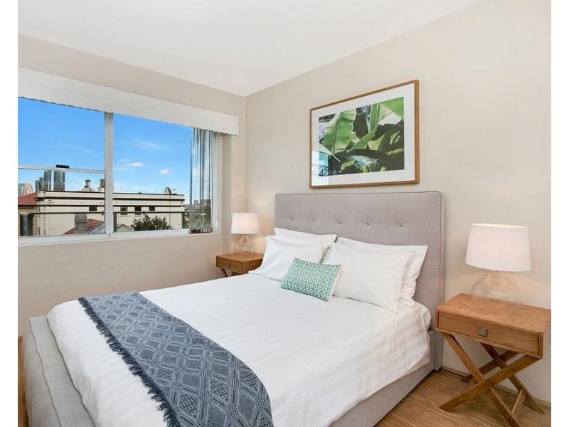 42/17 East Crescent Street, Mcmahons Point NSW 2060