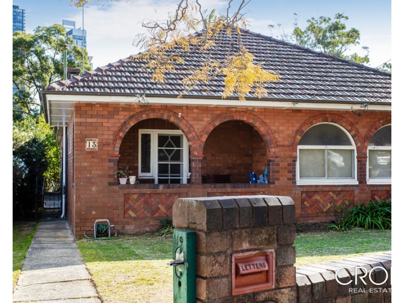 13 Hopetoun Ave, Chatswood NSW 2067
