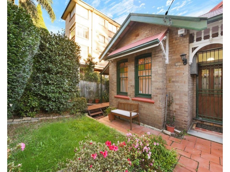 8 Nicholson St, Wollstonecraft NSW 2065