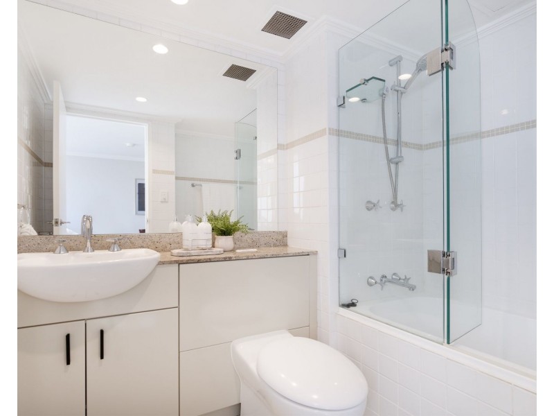 54/236 Pacific Hwy, Crows Nest NSW 2065