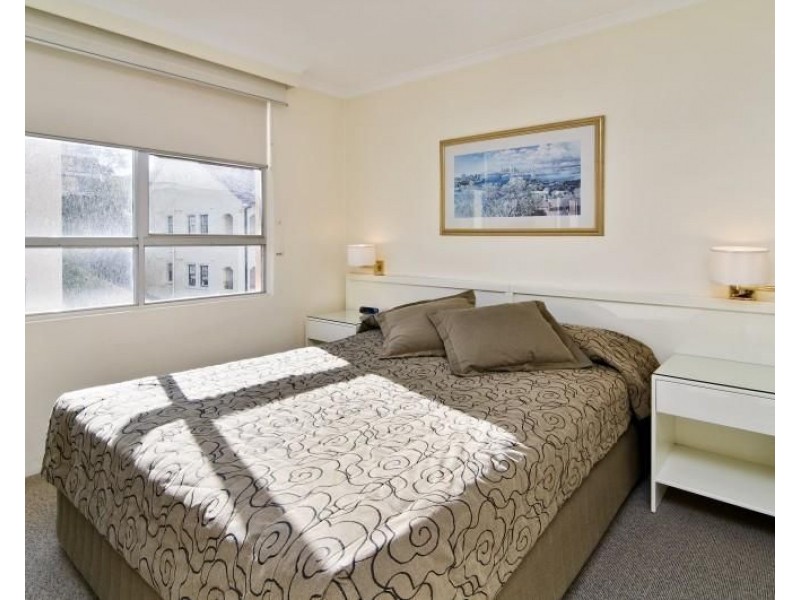 34/2a Henry Lawson Avenue, Mcmahons Point NSW 2060