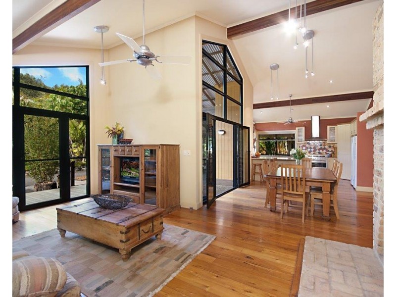 1 Bundaleer Road, Broken Head NSW 2481