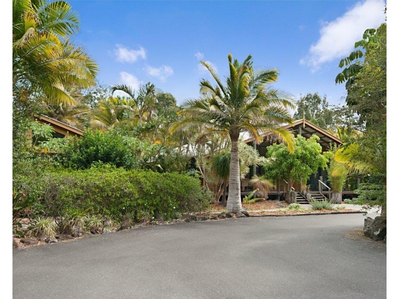 1 Bundaleer Road, Broken Head NSW 2481