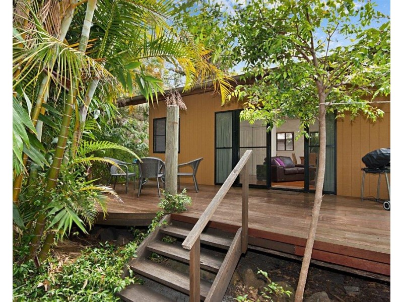 1 Bundaleer Road, Broken Head NSW 2481