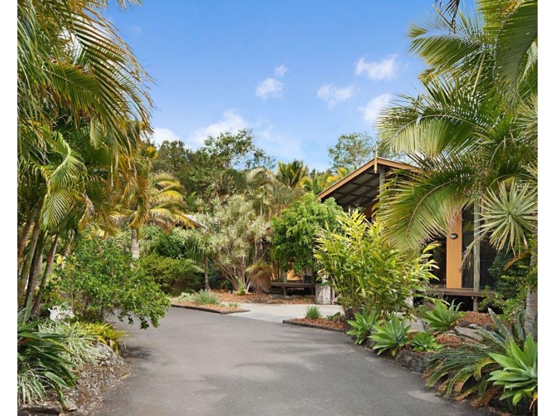 1 Bundaleer Road, Broken Head NSW 2481