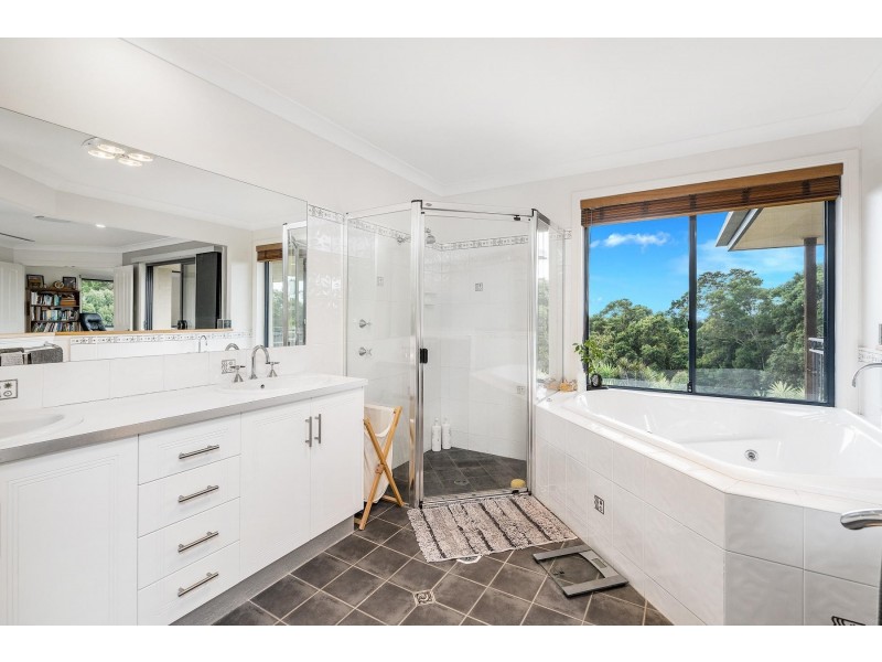 131 Phoenix Drive, Tintenbar NSW 2478