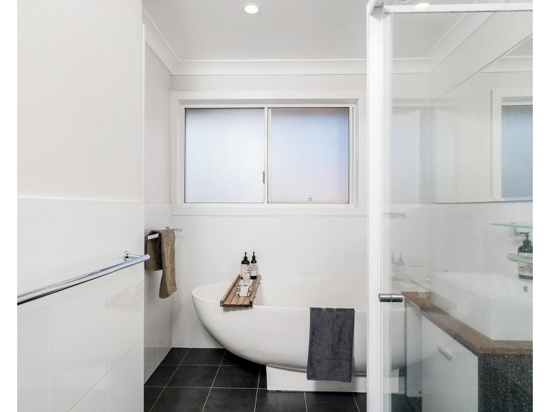 27 Pacific Vista Drive, Byron Bay NSW 2481