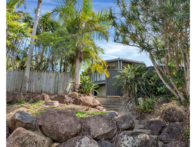 7 Hakea Crescent, Suffolk Park NSW 2481