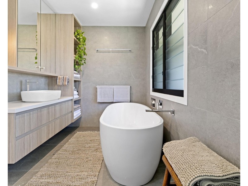 22 Fig Tree Lane, Bangalow NSW 2479