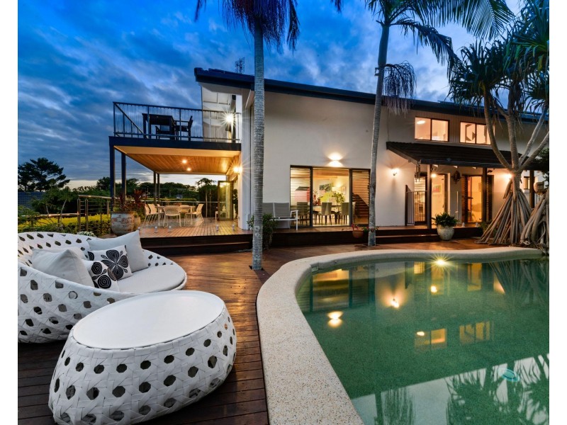 13 Goolara Court, Ocean Shores NSW 2483