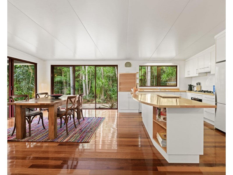 26 Bottlebrush Crescent, Suffolk Park NSW 2481