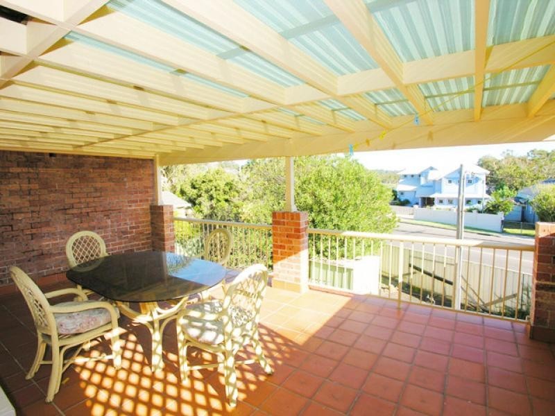 2/24 Pacific Street, Terrigal NSW 2260