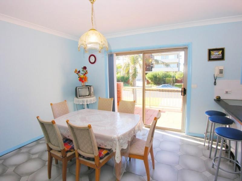 2/24 Pacific Street, Terrigal NSW 2260