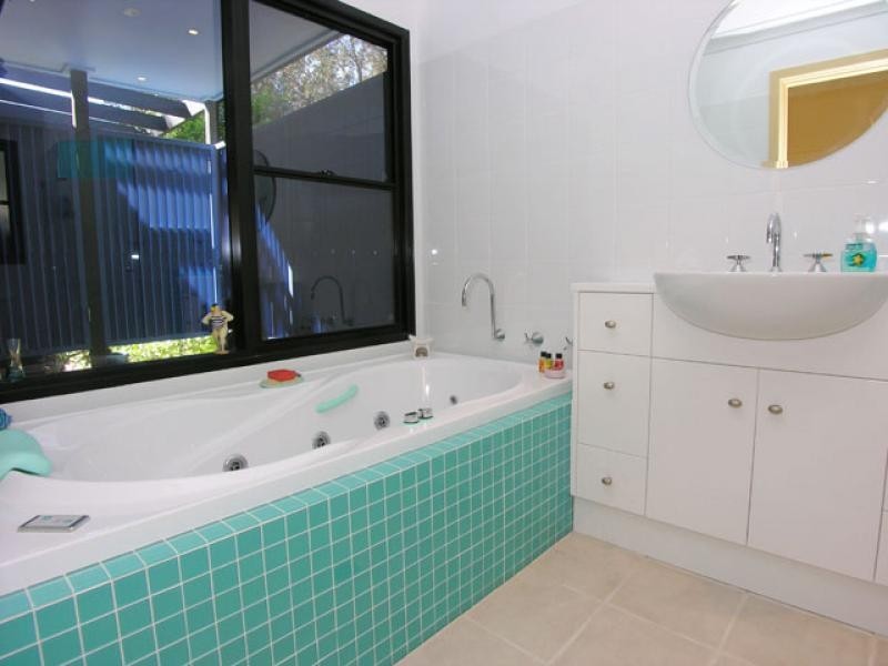 North Avoca NSW 2260