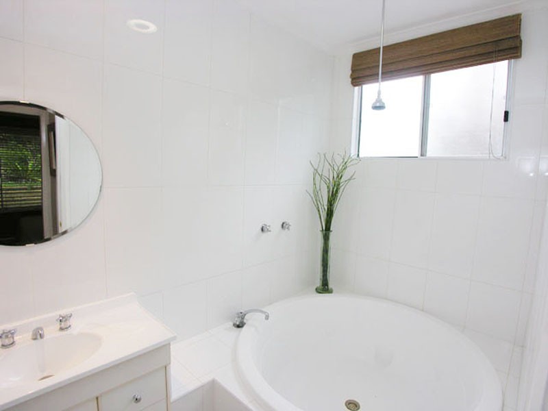 15 Cabbage Tree Avevnue, Avoca Beach NSW 2251