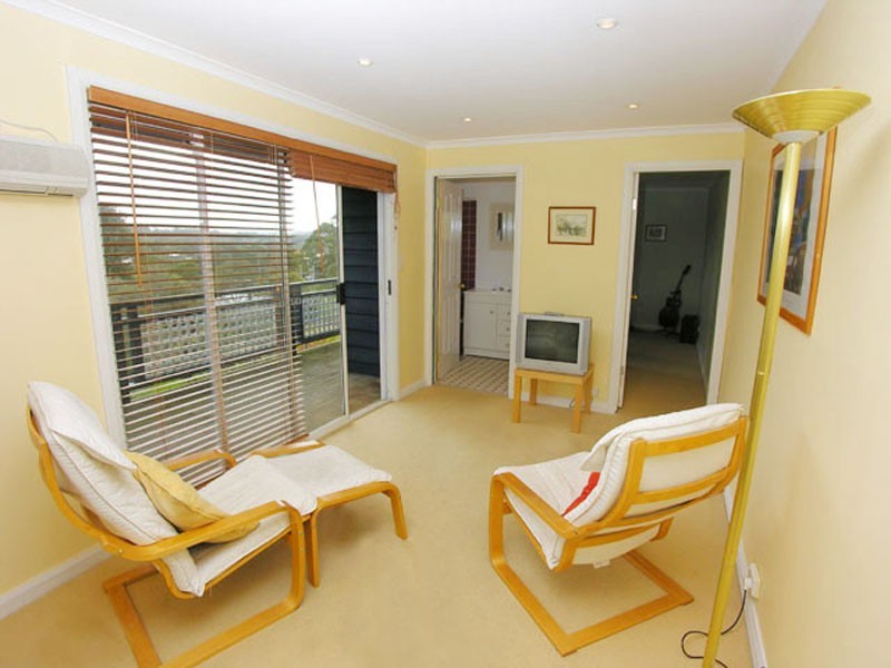 15 Cabbage Tree Avevnue, Avoca Beach NSW 2251