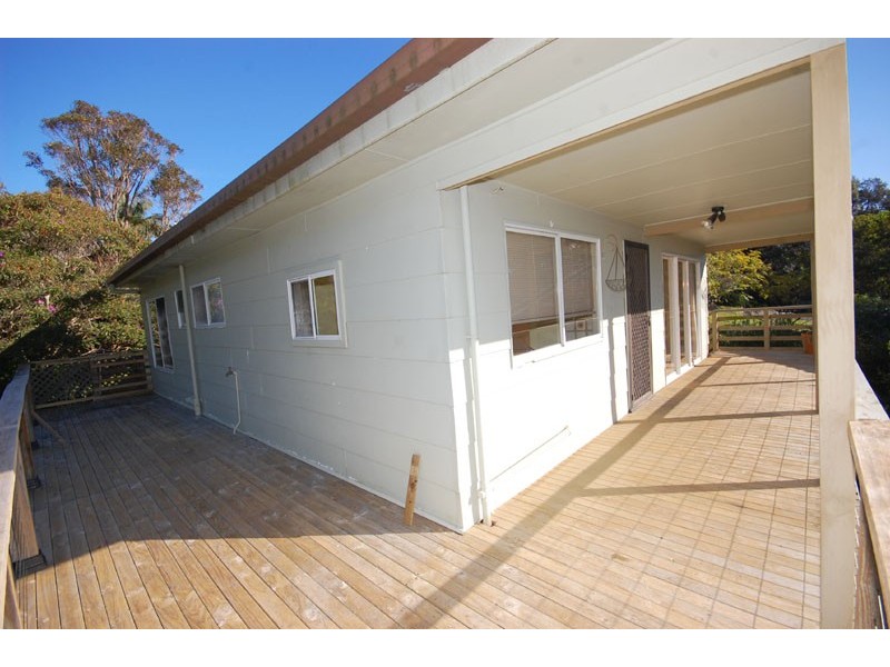 6 Ridgway Road, Avoca Beach NSW 2251