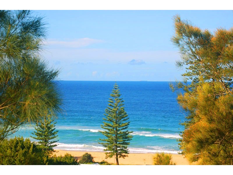2 Austral Ave, Avoca Beach NSW 2251