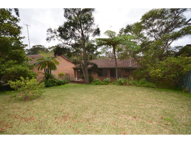 19 Lakeshore Drive, North Avoca NSW 2260