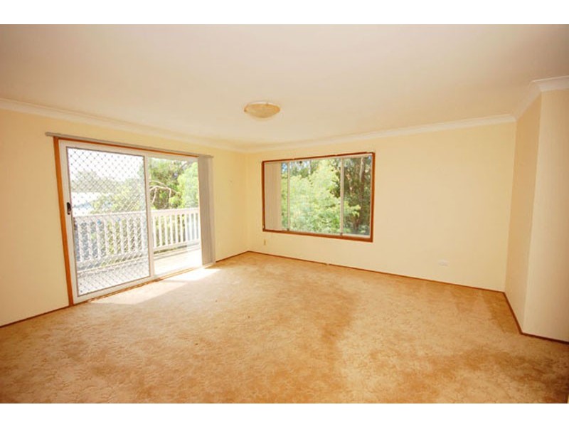11 Clements Drive, Avoca Beach NSW 2251
