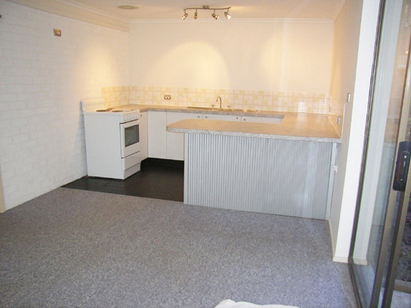 2/20 Warwilla Avenue, Copacabana NSW 2251