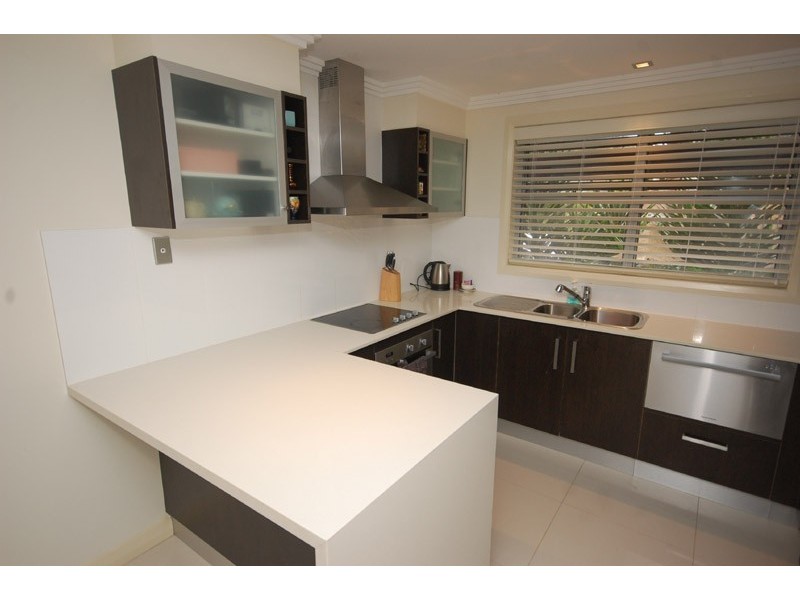 2/201 The Round Drive, Avoca Beach NSW 2251
