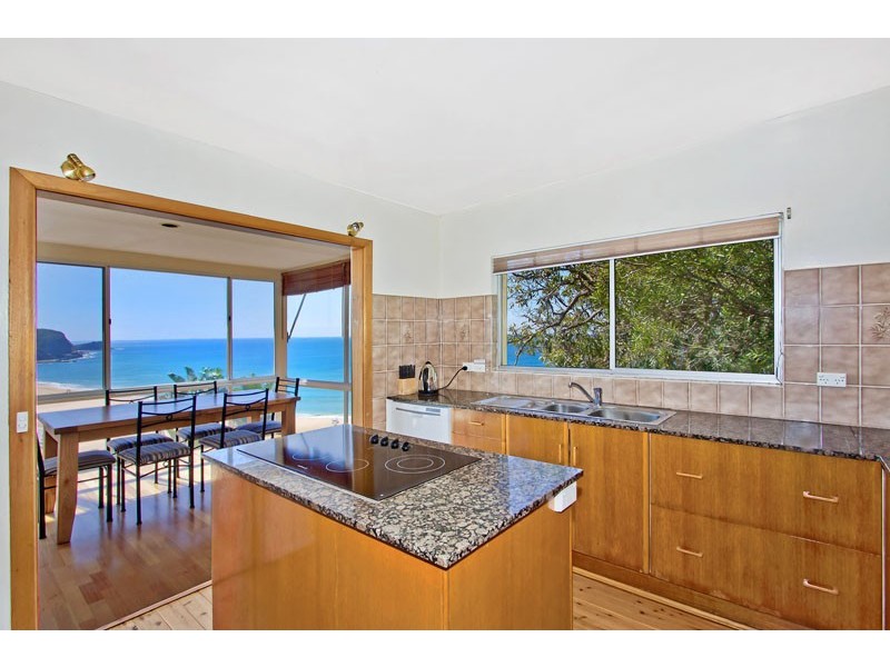 44 Warren Avenue, Avoca Beach NSW 2251